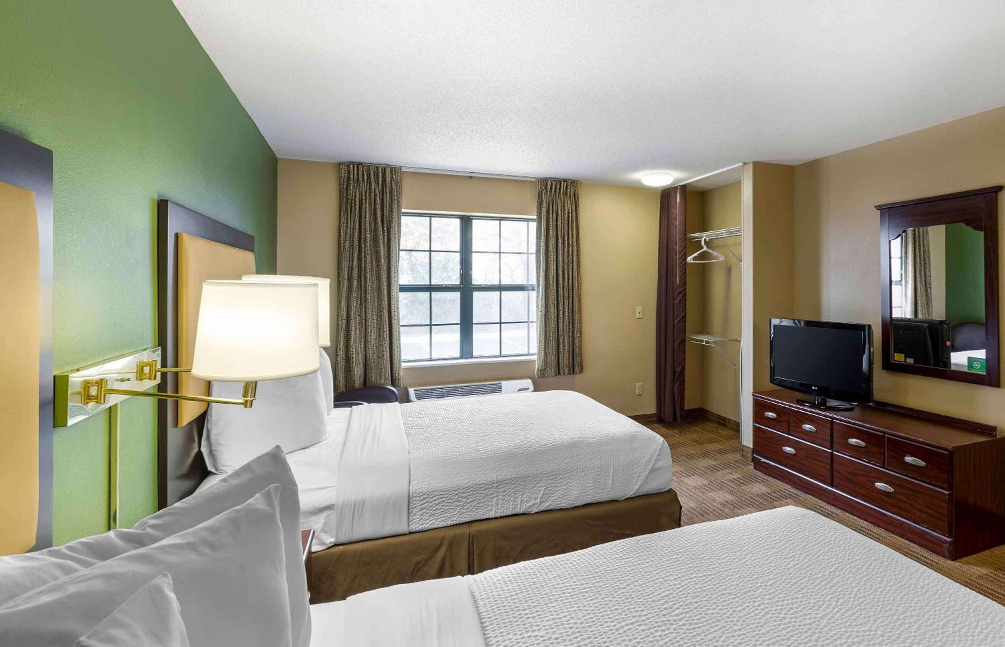 Extended Stay America Select Suites - Milwaukee - Waukesha Exterior foto