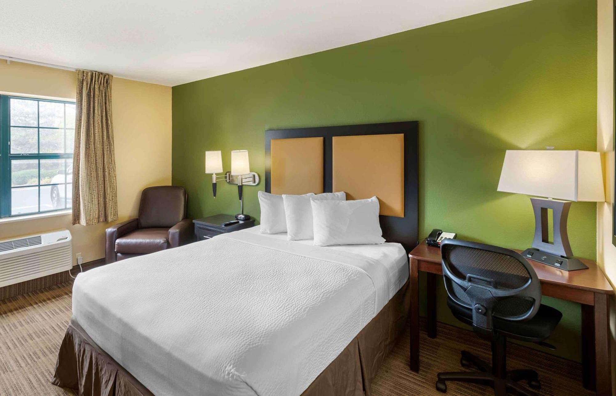 Extended Stay America Select Suites - Milwaukee - Waukesha Exterior foto