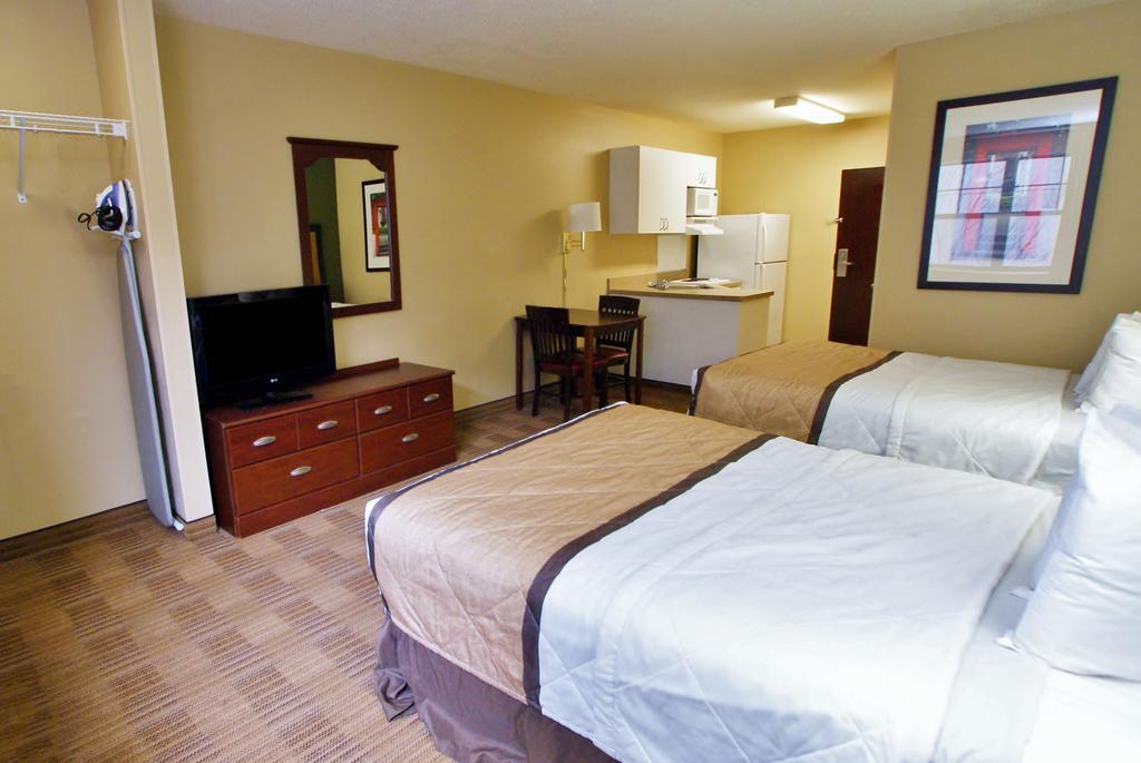 Extended Stay America Select Suites - Milwaukee - Waukesha Exterior foto