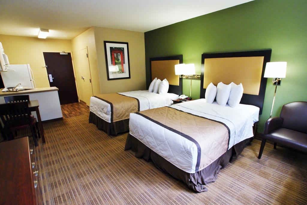 Extended Stay America Select Suites - Milwaukee - Waukesha Exterior foto
