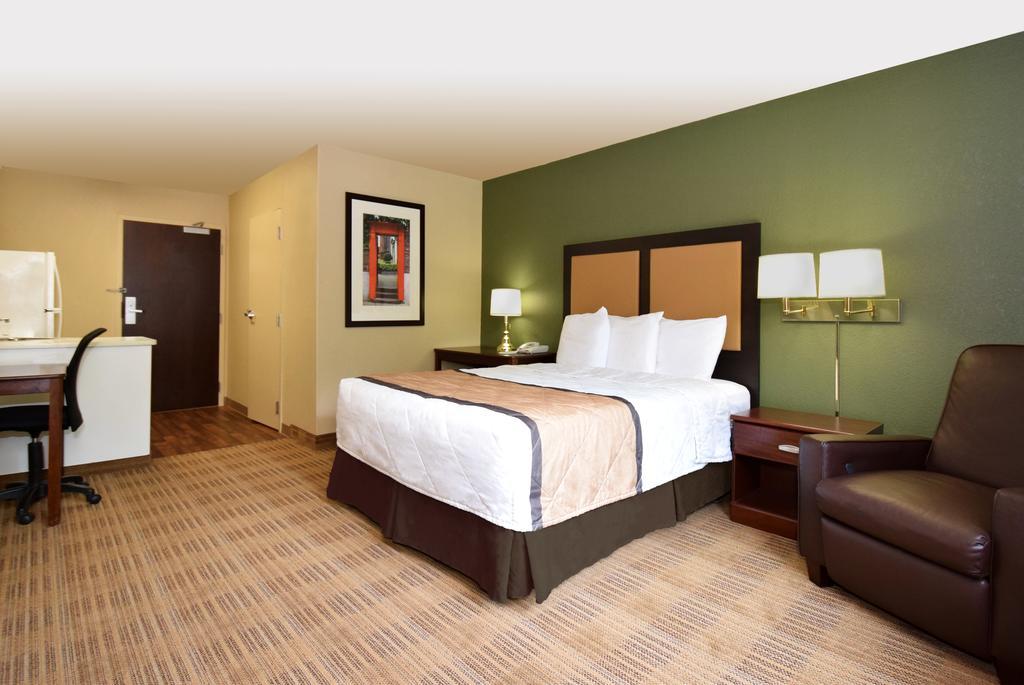 Extended Stay America Select Suites - Milwaukee - Waukesha Exterior foto